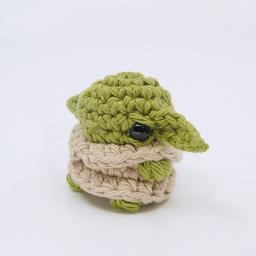 Mini Baby Yoda Amigurumi photo 6