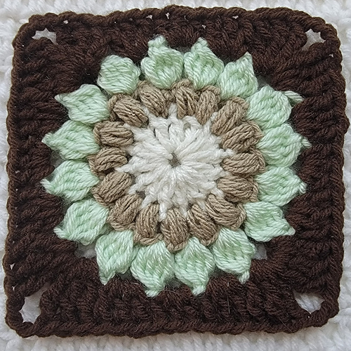 Solstråle Granny Square - Crochet Me Lovely