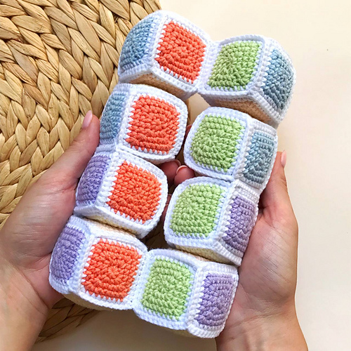 Ravelry: Infinity Fidget cube pattern by Lyudmila Dzeman