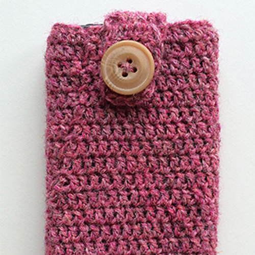 Crochet Mobile Pouch photo 3