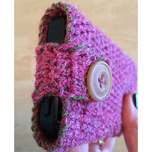 Crochet Mobile Pouch photo 1