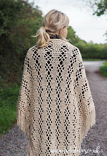 Ravelry: Courtship Shawl pattern by Emma Escott