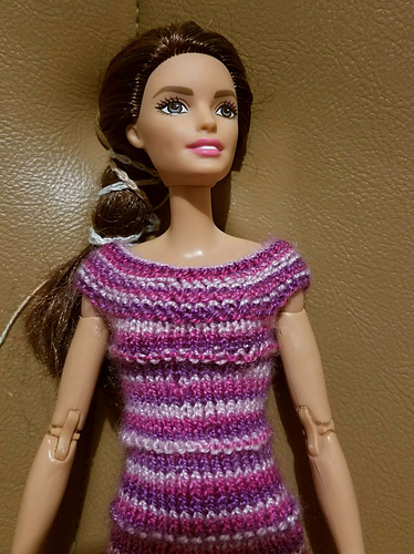 Min første strikk Barbie-kjole - SafiyaA