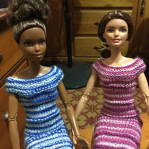 Min første strikk Barbie-kjole - Laylaa Ali