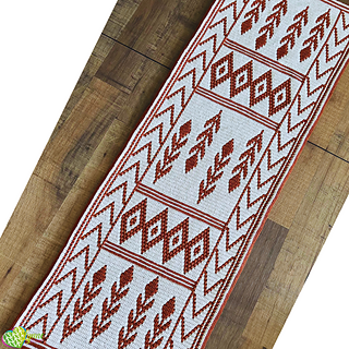 Mosaic Wheatear Tablerunner crocheted by Ingrid Meijer