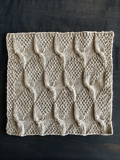 GL #10 Moss Stitch diamonds & cables