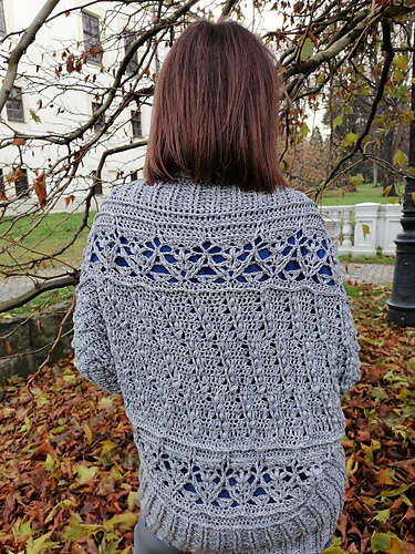 VINTERENS TALE KVADRATOWIEC & CARDIGAN - Magdalena Białek