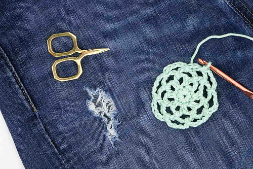 Doily to Patch Holey Jeans photo 4
