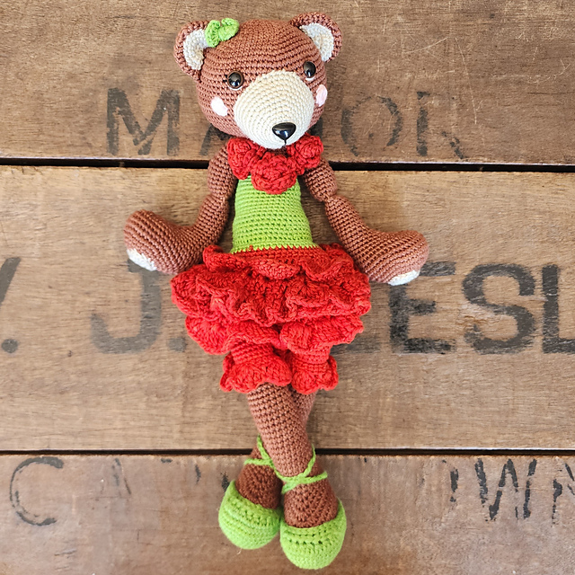 Maddy Doll Begonia Bear
