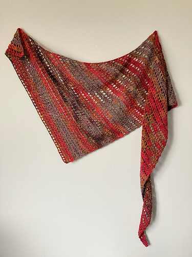 Easy Cake Yarn Shawl photo 2
