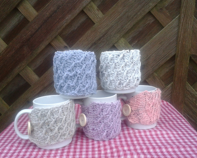 Ravelry Diagonal Stripey Cosy pattern by Marie Riddle