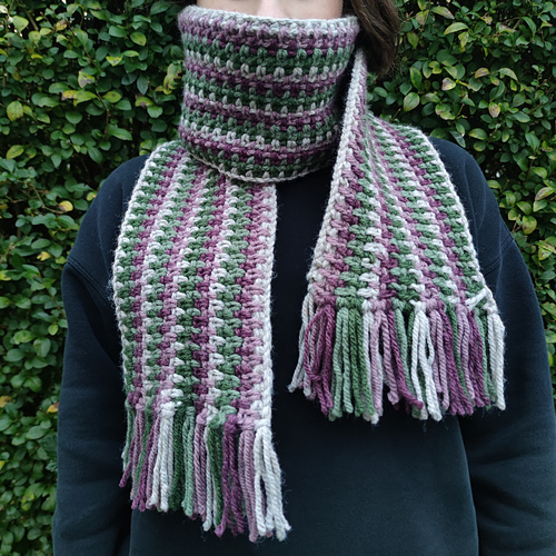 Ravelry: Moss stitch scarf pattern by Maritcrochets