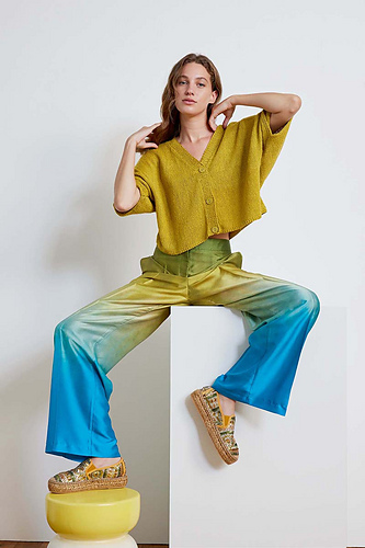 Beniko Cardigan - Lang Yarns