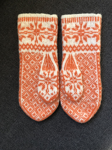 Stor rose votter - Ann-Catrin Sjåmo