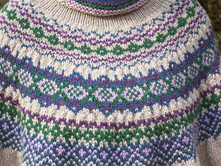 Ravelry: Apres Ski (a poncho) pattern by Mary C. Gildersleeve