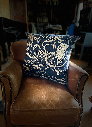 Celtic Otter Cushion - Cathy Dobson