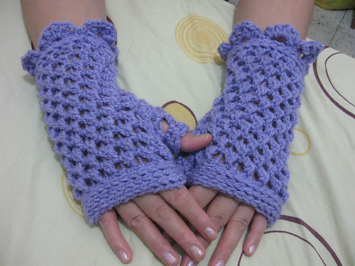 Fingerless gloves - Butterfly stitch photo 2