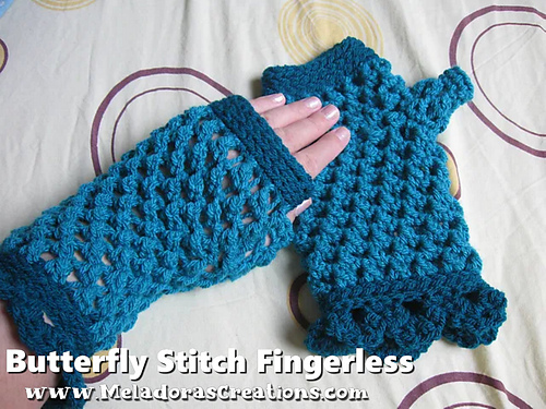 Fingerless gloves - Butterfly stitch photo 6