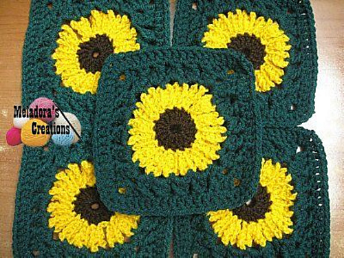 Sunflower Granny Square photo 4