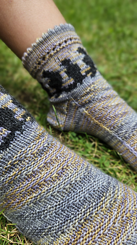Ravelry: Sur la branche pattern by Mellanee Design