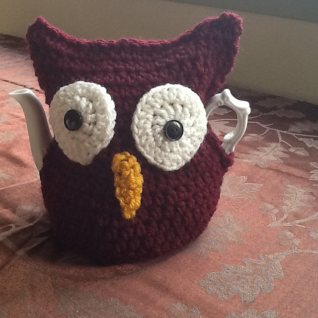 Ravelry MellieMell's Chunky Owl Tea Cosy crochet version