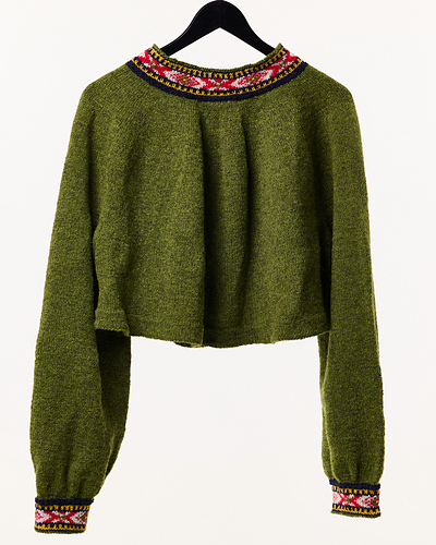 Bunadsjakke til bunader med vevde bånd - Merete Norheim Strikkedesign