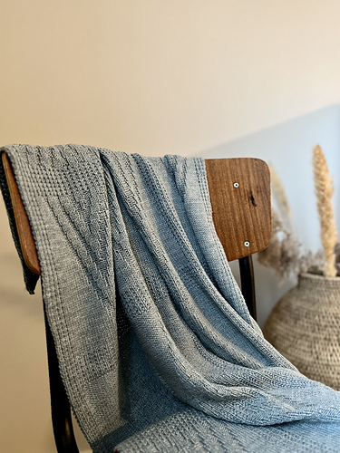 Prisme babyteppe - Merete Norheim Strikkedesign