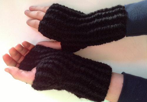 "The Hobbit" Fingerless Gloves for Guys photo 2