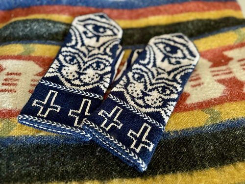 Evil Cat Mittens photo 3