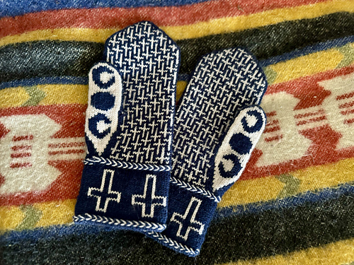 Evil Cat Mittens photo 4