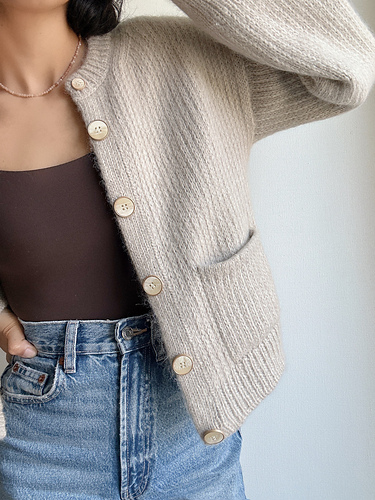 Ravelry: Cardigan Roma pattern by Mochiknits