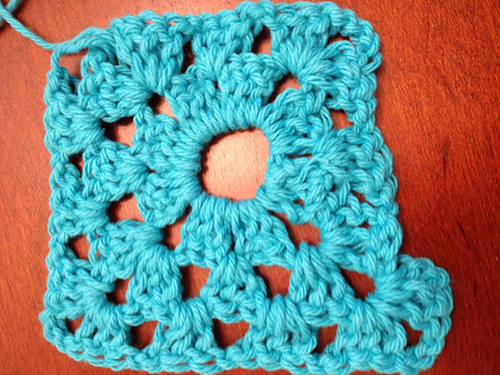 Easy Beginner Granny Square photo 5