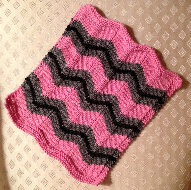 Ravelry Chevron Doll Blanket pattern by Alex Mattera