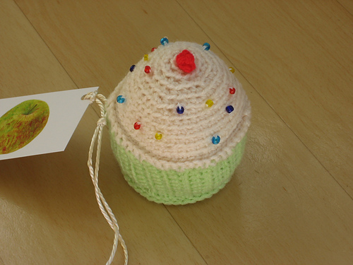 Cupcake Pin Cushion photo 3
