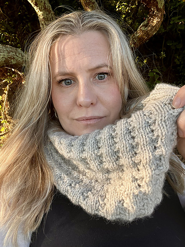 Kauri Loop Cowl