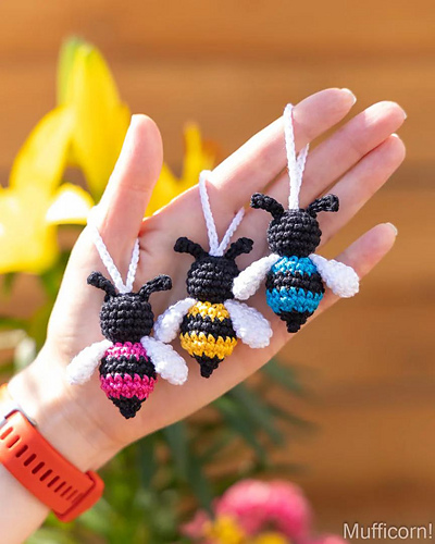Bee Keychain