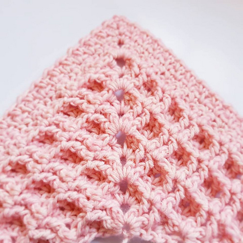 Ravelry Alaskan Waffle Shawl pattern by Buttonnose Crochet