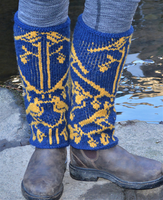 Ravelry MunroSisters3's Kissing birds leg warmers