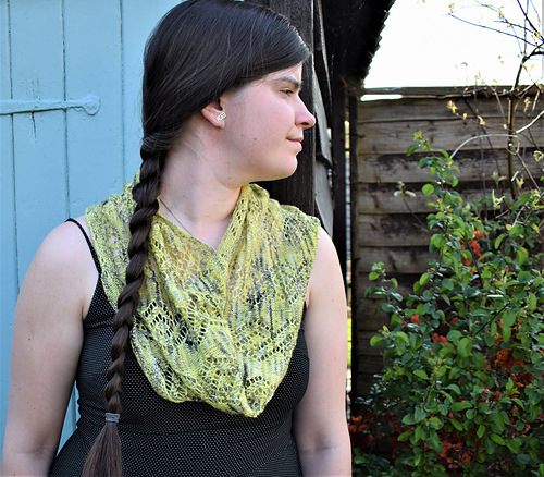 Ravelry: Rope Cowl pattern by Munro Sisters3
