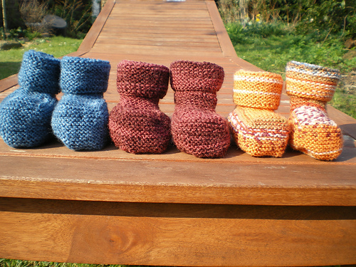 Stay-on babyshoes..... socks for a kicking baby photo 4