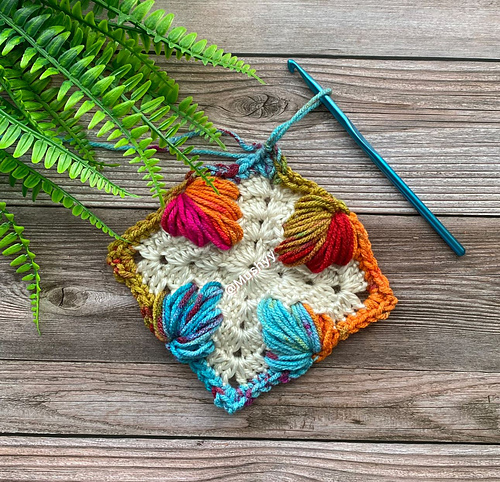 Maple Leaf Granny Square - MUSHYY