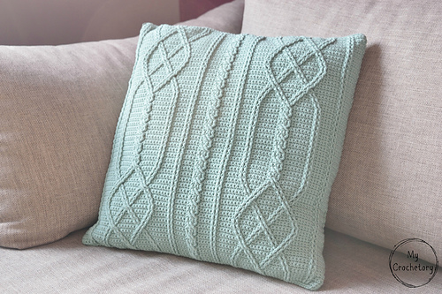 Cable Diamond Pillow photo 1