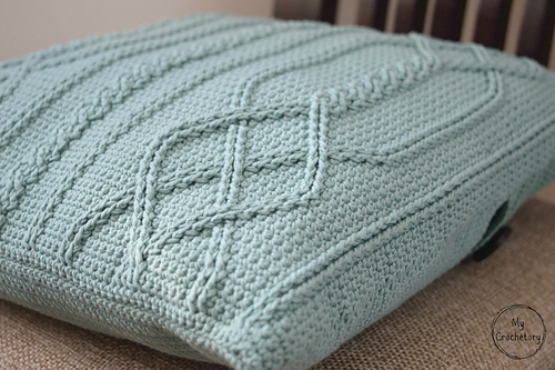 Cable Diamond Pillow photo 3