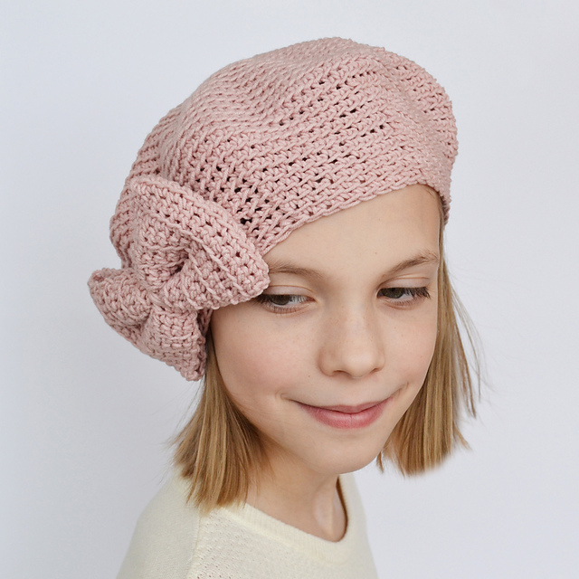 Ravelry French Hat Beret with bow pattern by Natalie Lviv