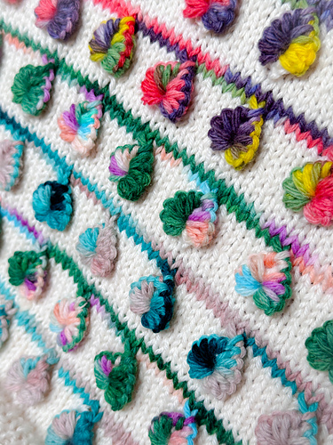 KniChet Zinnia Blanket