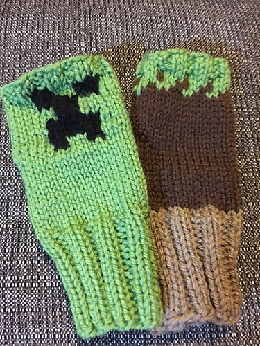 Ravelry: Minecraft Fingerless Gloves pattern by Amanda Whiting