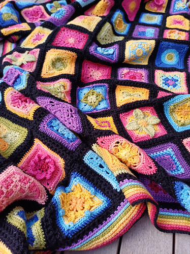 Granny I Shrank Your Squares CAL - Hooked on Sunshine