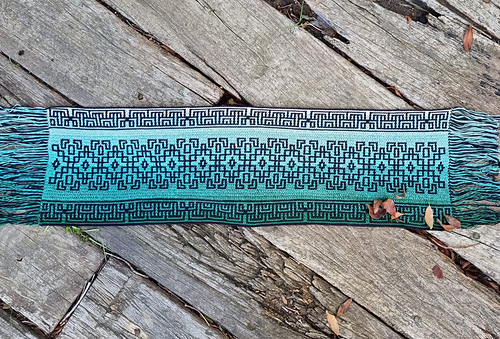 Viridescent Table Runner photo 5