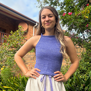 Yarn Used: DK weight (50% Cotton, 50% Bamboo)
Shaping: Bust & Waist
IG: @beanscollectables