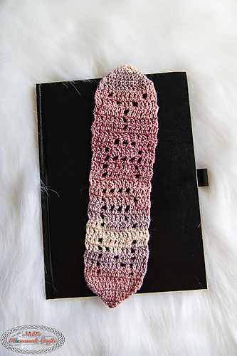 Yarn Bookmark photo 3